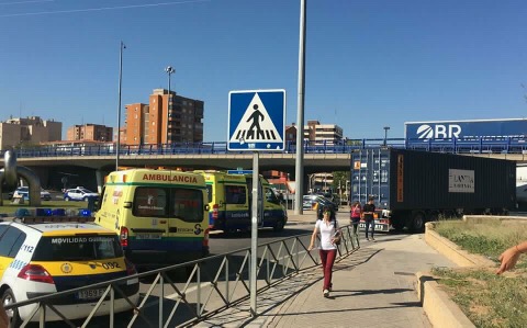 Trágico accidente : Muere una joven de 18 años atropellada por un camión en Cuatro Caminos