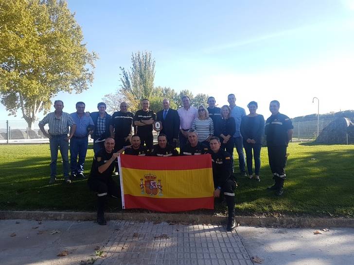 El presidente de la Diputación visita a los efectivos de la UME instalados en Yebra