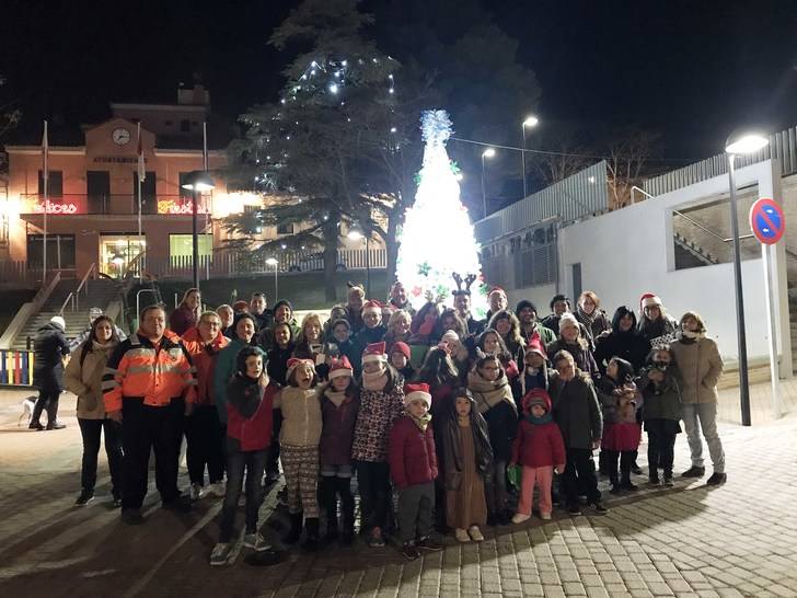 El encendido de las luces da comienzo a la Navidad Setera