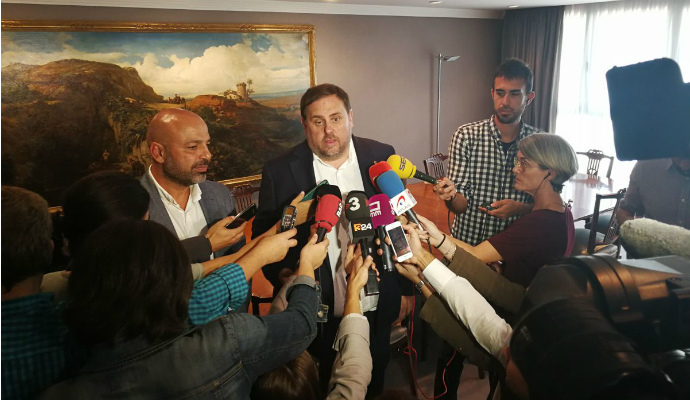 El PP exige a Page el cese fulminante de su vicepresidente que hoy se reúne con Junqueras o, si no, que dimita él