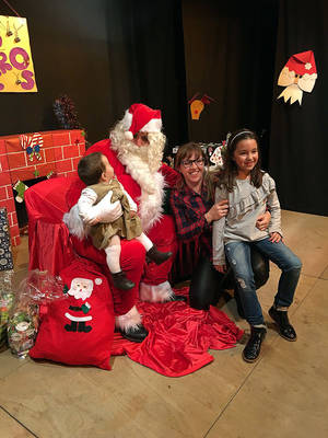 Papá Noel se acercó a conocer el Resorteo de Quer