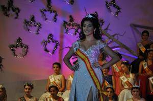 La joven Delia Timisan de Villanueva de Alcardete, coronada Reina de La Mancha 2017
