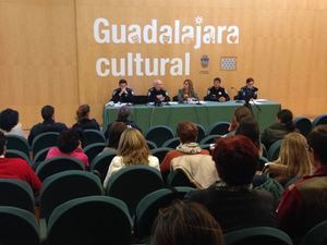 La Polic&#237;a Local presenta a los centros escolares de Guadalajara la nueva figura del Agente Tutor