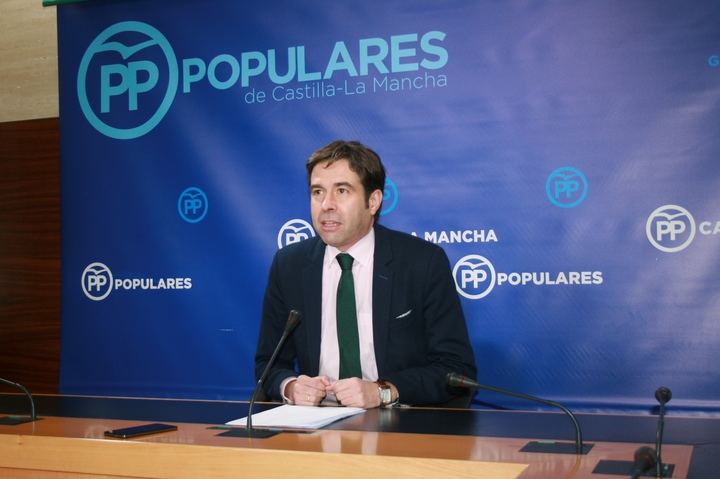 PP denuncia "el caos y la situación crítica que sufre la Sanidad pública con Page y Podemos"