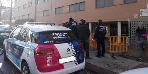 Desalojan en Guadalajara un edificio de alquileres sociales de la Junta de sólo 13 años de antigüedad por riesgo de hundimiento