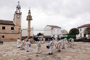 La II Tamborrada de Viernes Santo de Fuentenovilla retumba en La Alcarria