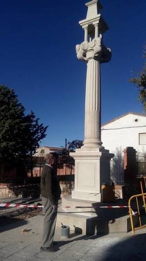 Horche recupera su picota 400 años después de que un rayo la partiera en pedazos