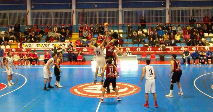 El Isover Basket Azuqueca tiró de casta para ganar a un gran Náutico de Tenerife