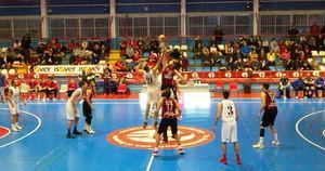 El Isover Basket Azuqueca tir&#243; de casta para ganar a un gran N&#225;utico de Tenerife