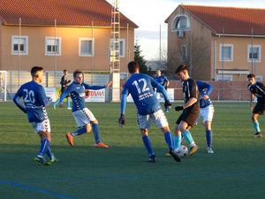 El Yunquera se reencuentra con la victoria frente al Cedillo del Condado