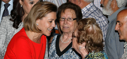 Cospedal destaca el compromiso con el sector primario, 'base fundamental para nuestra economía y recuperación'