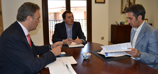 Condado y Escalonilla se interesan por los proyectos de Illana y Yebra