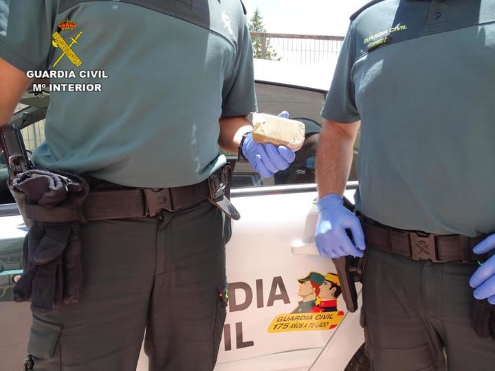 La Guardia Civil detiene a una persona por tráfico de drogas en Riba de Saelices
