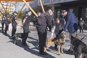 Azuqueca acoge las II Jornadas Nacionales de Guías Caninos de Seguridad