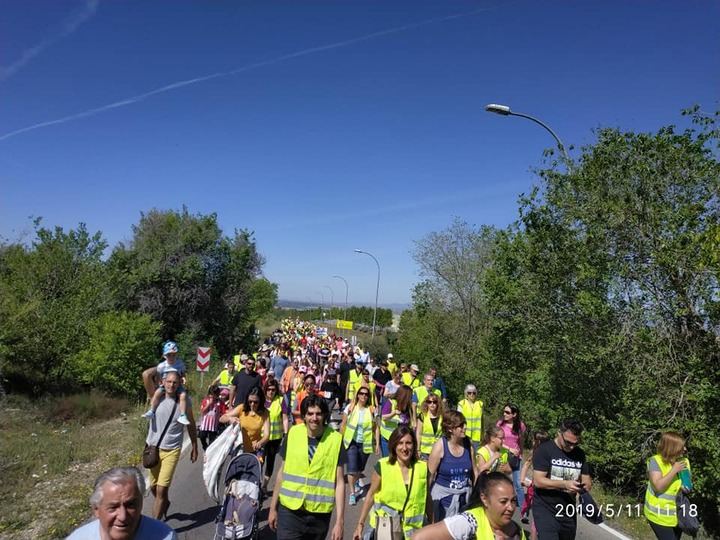 Vecinos de El Casar marchan a pie para pedir el desdoblamiento de la M-117, “La carretera de la muerte”