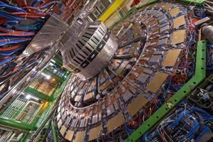 La UNED participa en la construcción de un acelerador de partículas en Japón