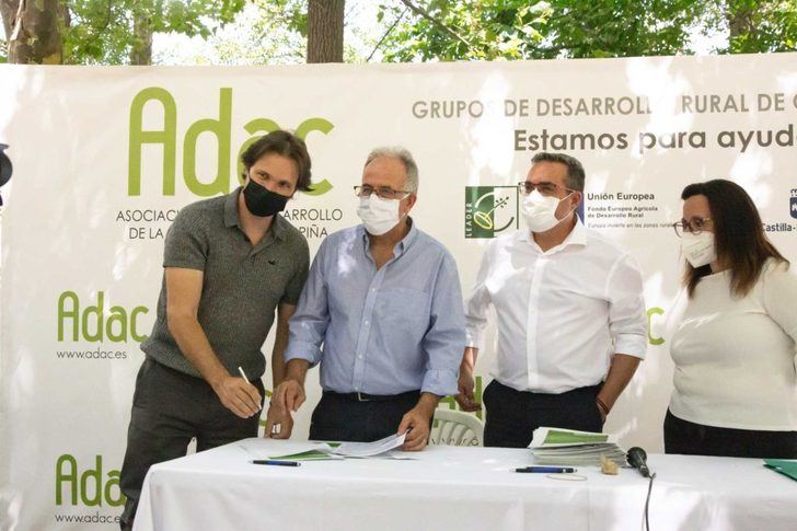 ADAC firma 20 contratos de proyectos empresariales con una inversión de casi 1,5 millones de euros
