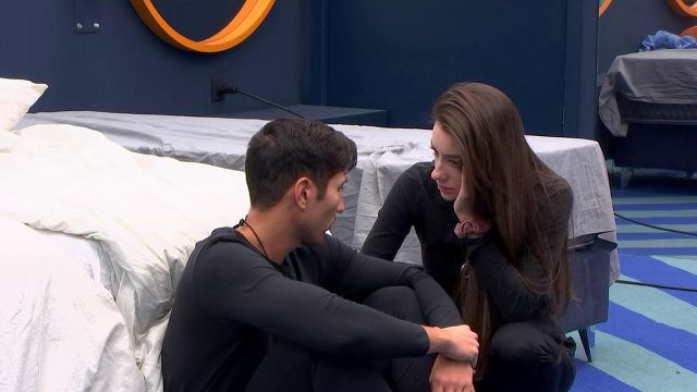El enfado entre Adara y Gianmarco se resuelve con un cariñoso abrazo y una confesión pendiente: Te lo digo esta noche