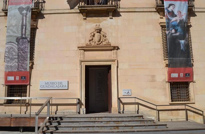 Un recopilatorio de la Agrupación Fotográfica y las mejores imágenes de la ciudad protagonizan dos exposiciones en el Museo provincial de Guadalajara