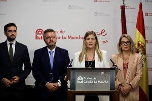 El PP lamenta que el PSOE-CLM prohíba en las Cortes una declaración institucional en defensa de la igualdad de los españoles que contiene frases textuales de Page