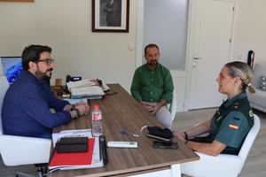 El alcalde de Azuqueca se reúne con la Jefa de la Comandancia de la Guardia Civil en Guadalajara