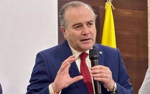 El alcalde de Talavera reclama al Gobierno unas comunicaciones “dignas” con Plasencia a través del AVE