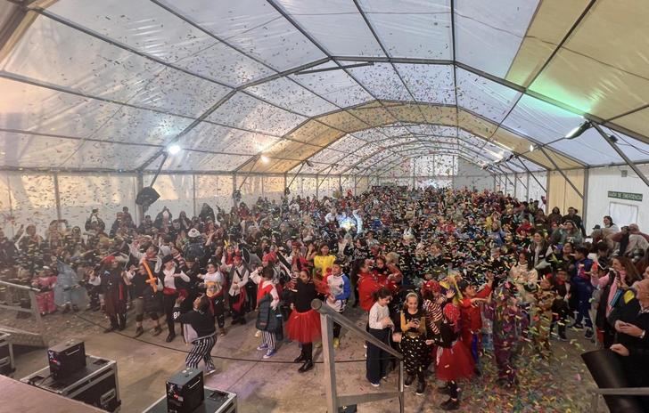 Miles de vecinos disfrutaron del Carnaval en Alovera 