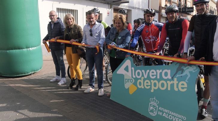 Doscientos ciclistas tomaron la salida a la II Marcha Cicloturista "Juan Carlos Martín" el pasado 21 de mayo 