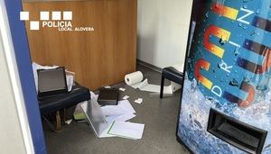 La Policía Local de Alovera identifica a TRES MENORES autores de múltiples actos de vandalismo el sábado
