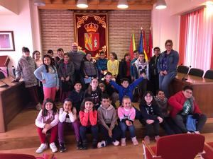 Alumnos de 4º de Primaria de Yunquera de Henares conocen cómo funciona el Ayuntamiento