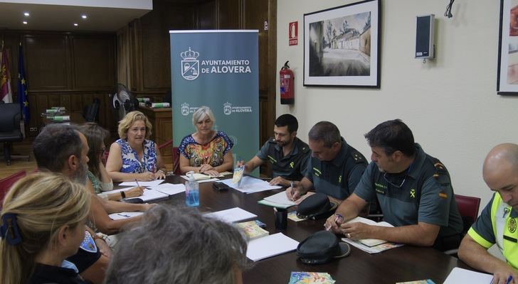 Alovera celebra junta de seguridad local para el dispositivo de fiestas