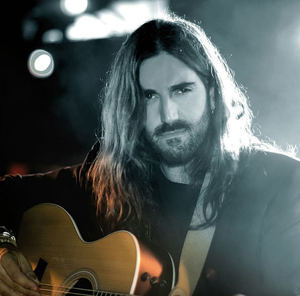 Andrés Suárez presenta su tour Desde una ventana en el Buero