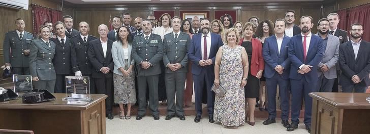 El Ayuntamiento homenajea a la Policía Local, que cumple medio siglo de servicio en Azuqueca