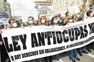 Los vecinos de una urbanización en Humanes denuncian que de las 45 viviendas, 43 están OKUPADAS