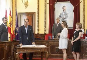 Comunicado del Grupo Municipal de VOX en relación a la colocación de la bandera LGTBI en el balcón del Ayuntamiento de Guadalajara