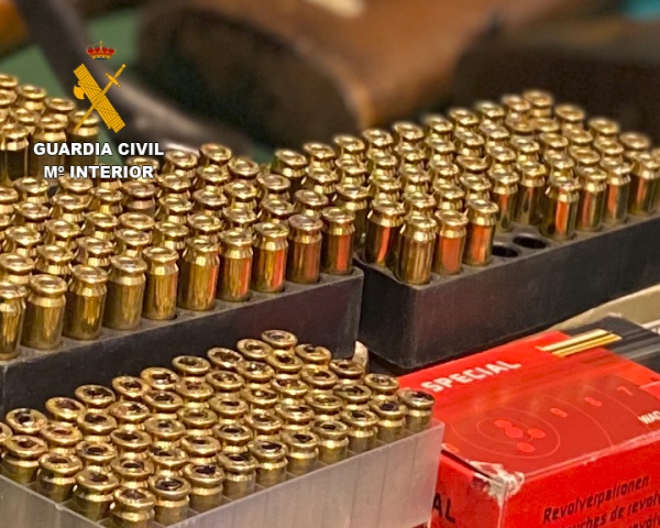 La Guardia Civil desarticula una red de tráfico de armas para el crimen organizado
