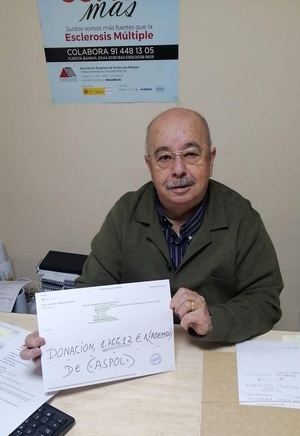 La Asociación de Policías de Guadalajara ASPOL dona 1.760 euros a la lucha contra la esclerosis múltiple