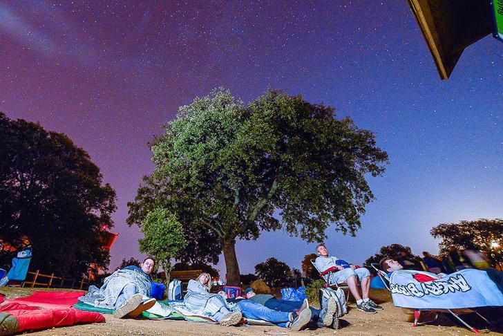 AstroGuada recomienda este año disfrutar de la lluvia de las Perseidas en familia y con seguridad