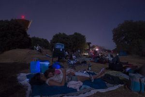 AstroYebes invita este lunes a disfrutar de la lluvia de las Perseidas desde el bosque de Valdenazar
