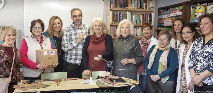 Dos nuevos equipos donados por la Asociación Cultural Libros y Más facilitarán la tarea de la Atención Educativa Hospitalaria y Domiciliaria de Guadalajara