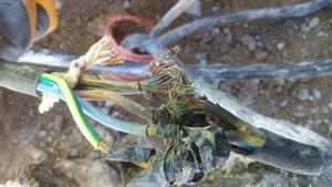 Una avería en los trabajos de mejora del alumbrado público en la calle Majuelo del Cura de Guadalajara deja sin servicio a varias calles de su entorno