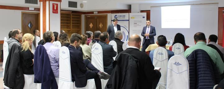 Empresarios y autónomos se reúnen en un nuevo encuentro de AzuNetWork