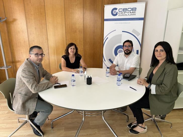 La presidenta de CEOE-CEPYME Guadalajara y el alcalde de Azuqueca mantienen su primera reunión de trabajo