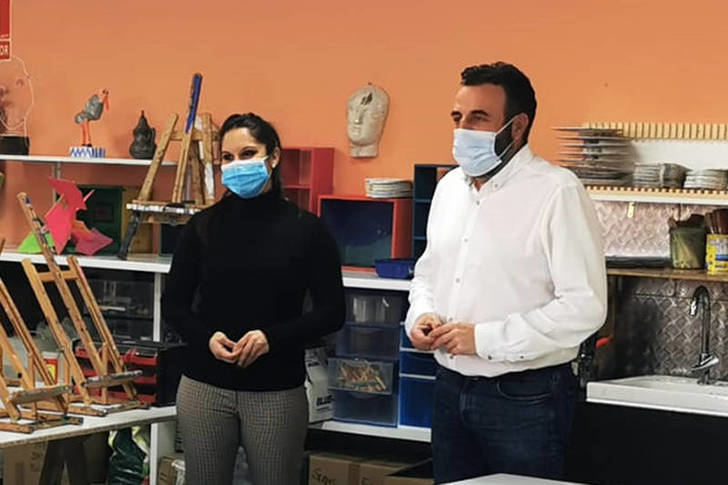 Desde este martes, se pueden solicitar las becas de material escolar del Ayuntamiento de Azuqueca