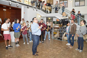 Una exposición resume las dos décadas de historia de la Banda de Música de Azuqueca