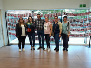 Hasta el día 28, se exponen en el Centro de Ocio de Azqueca las imágenes de Az+Fotos del proyecto 'El Tutú más amable'