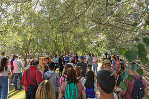 M&#225;s de un centenar de personas celebraron el D&#237;a de las Aves Migratorias con una visita a la Reserva Ornitol&#243;gica Municipal de Azuqueca