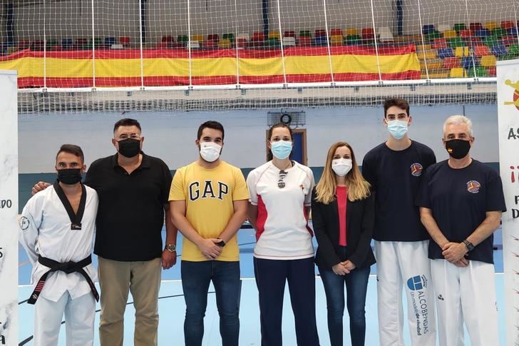 El polideportivo Ciudad de Azuqueca acogió a 300 participantes en el Encuentro de Tecnificación de Taekwondo