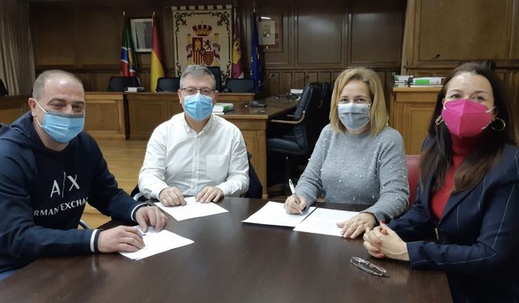 Alovera apoya la Banda de música Villahermosa de Alovera con un nuevo convenio