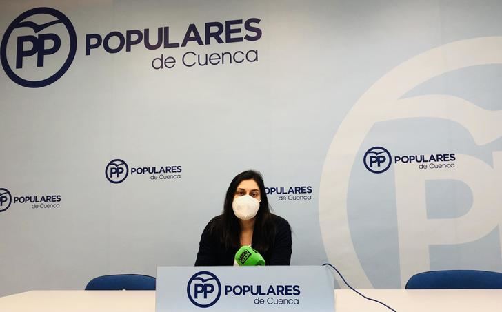 PP-CLM : La única solución que ha puesto sobre la mesa Emiliano García Page es que está dispuesto a dar mantas para que la gente no pase frío en las terrazas, pero se niega a dar ayudas
